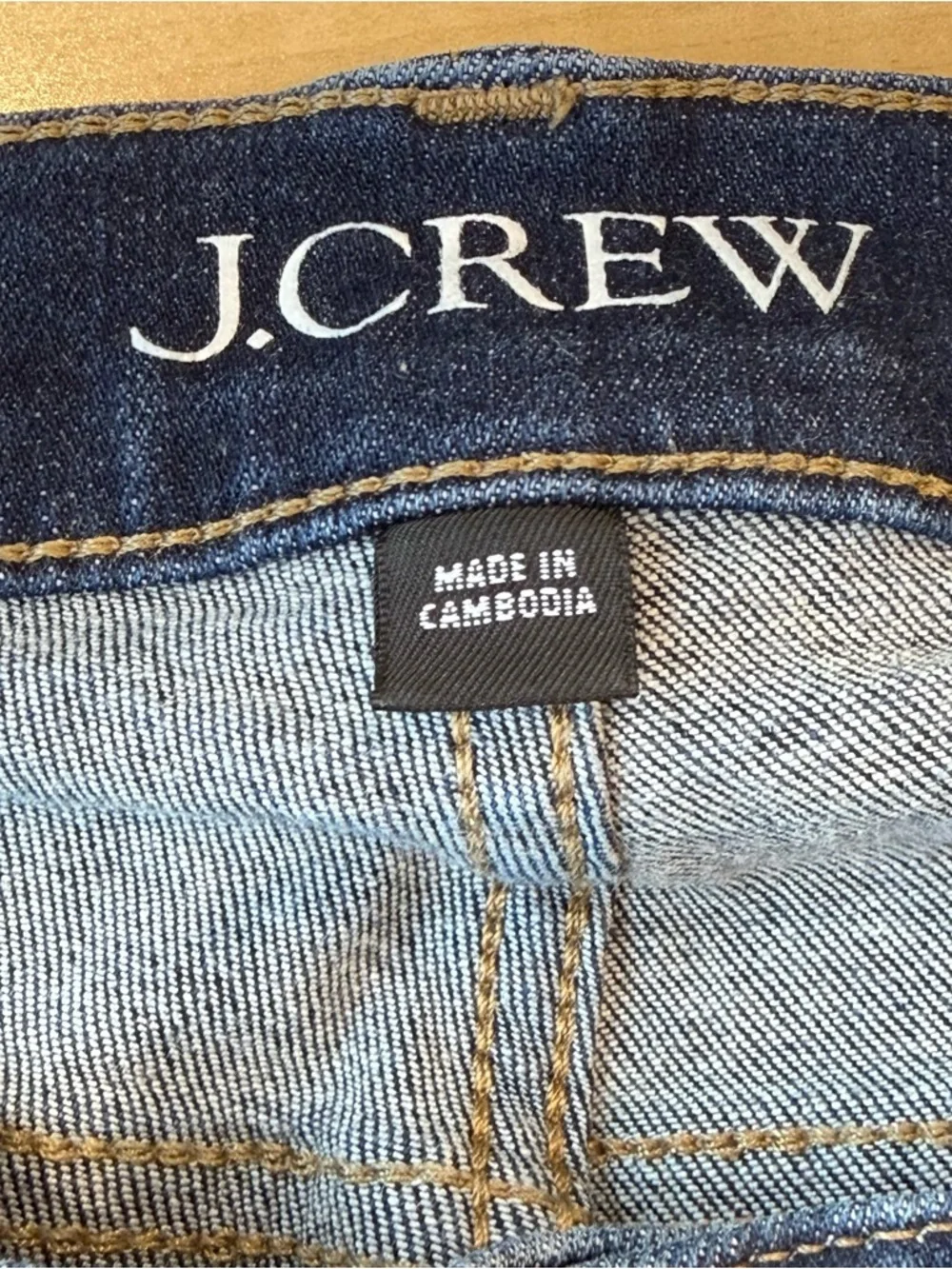 J. Crew Mid-rise kickout jean Super-Stretch Raw Hem‎ Dark Wash Size 32